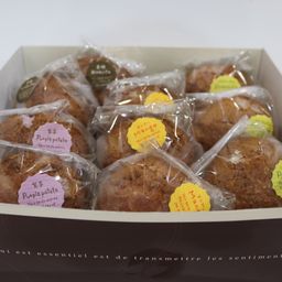 【沖縄マンゴースイーツ専門店】シュークリームセット(4種10個入り)