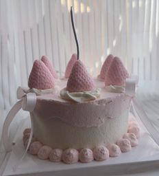 ピンクピンクラブリーケーキ