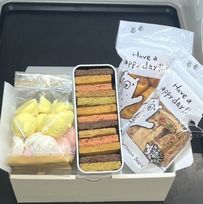 彩り焼き菓子の贈りもの ～くまさんの幸せ便～