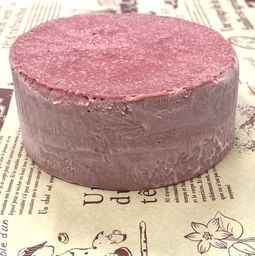 ひとくちで、甘酸っぱい物語が始まる ― ラズベリーNYチーズケーキ※グルテンフリー