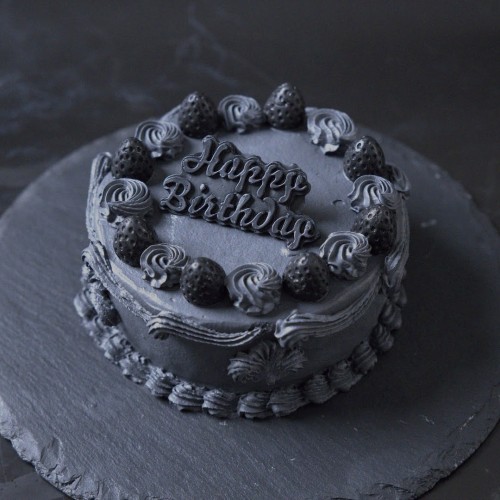 ブラッククラウンショートケーキ 誕生日 4号サイズ：ハロウィン2025