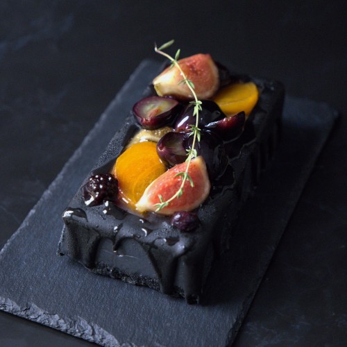 【20%OFF SALE】宝石箱のような秋のフルーツのチーズムースドリップケーキ