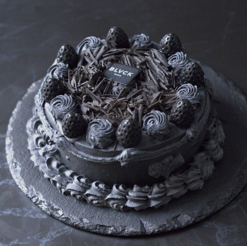 【期間限定】ブラッククラウンショートケーキ 4号サイズ