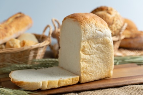 毎日食べても飽きない国産小麦の食パンセット