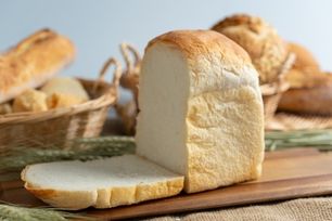 毎日食べても飽きない国産小麦の食パンセット