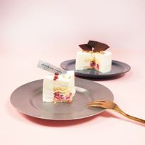 ホワイトクリスマスを彩る純白の白金フロマージュショート 3号