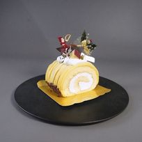幻のさつまいも シルクスイートの白金ブッシュドノエル ハーフ クリスマス2025