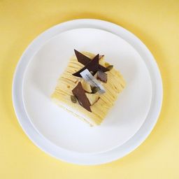白金モンブランロール（幻のさつまいも シルクスイート）ハーフ