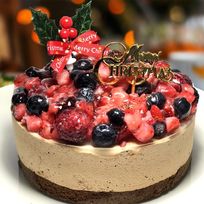 【店頭受取】ベリーの濃厚チョコクリスマスケーキ 5号【クリスマス】〔ベリーの濃厚チョコケーキ〕