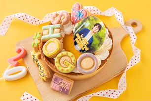 【店頭受取】濃厚ベイクドチーズケーキ フォトケーキ アイシングクッキーケーキ 写真ケーキ 5号 15cm 【お好きなイラストも人気です】
