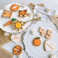 【店頭受取】☆～オレンジ推しのあなたへ♥～ 絵文字プレートセット♪《数字（2桁まで）＋プレート＋お好きな絵文字アイシングクッキーのセット！》