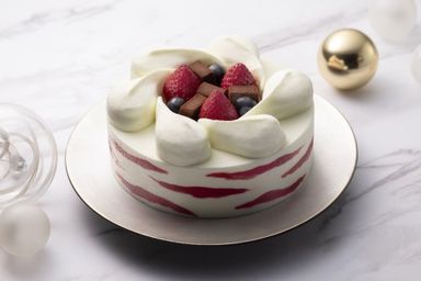 生チョコ＆ベリーのアイスクリームケーキ