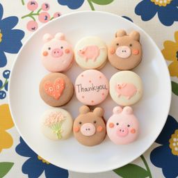 ブタちゃん好きにはたまらないマカロンギフト９個セット