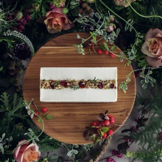 【ハンカチ付き】X'mas ハニーレアチーズケーキ 8×18cm