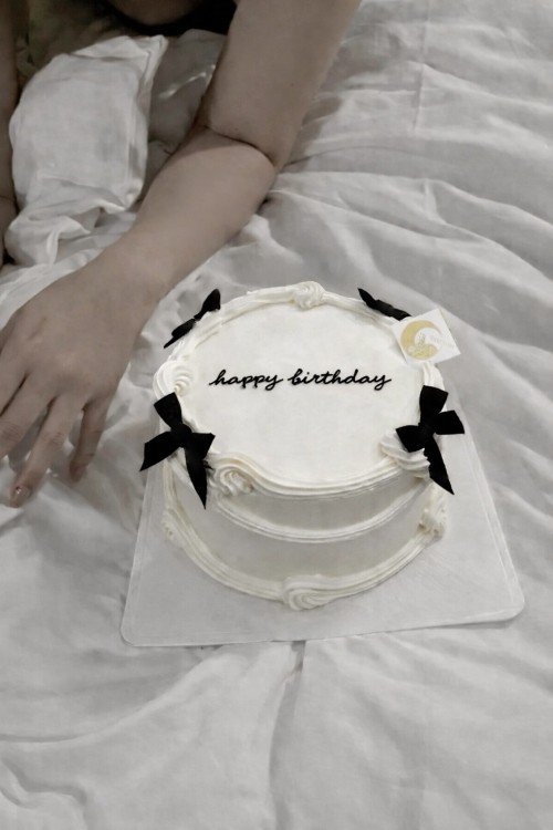 シンプルセンイルケーキ｜誕生日・記念日・推し活対応｜写真映え◎