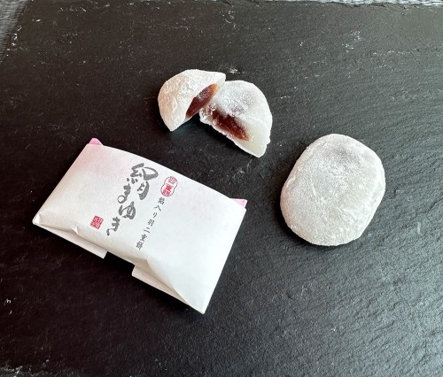 こしあん入り羽二重餅 絹まゆき 8個入１箱