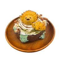 ホールケーキ 4号 ハリネズミのスイートポテト 白熊が琥珀糖で泳ぐ かわいい プレゼント 冷凍