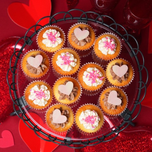 ミニバニラチョコハートボックス（ミニカップケーキ12個セット）ホワイトデー2026 