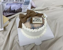 ブラウンチェックケーキ｜誕生日・記念日・推し活対応｜写真映え◎