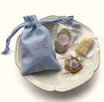 ３種のおやつ入り巾着ギフトバッグ