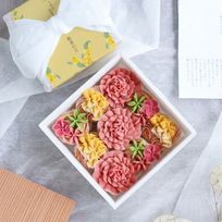 9/19〜9/21お届け【敬老の日】＜うめとおはぎ＞おはぎのフラワーBOX（秋色カーネーション）