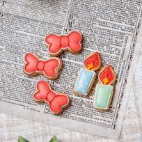 【リボン＆ろうそく(5個入り)】アイシングクッキー かわいい お菓子 推し活 推しケーキ プチギフト クッキー ギフト アイシングクッキーleap