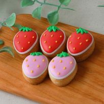 【ケーキデコ用いちご（5個入り）】アイシングクッキー 誕生日 いちご 苺 バースデー ケーキ かわいい お菓子 推し活 推しケーキ プチギフト クッキー ギフト アイシングクッキーleap