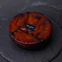 【期間限定】黒艶に輝く焦がしキャラメルりんご｜発酵バター香るタルト・タタン：クリスマス2026