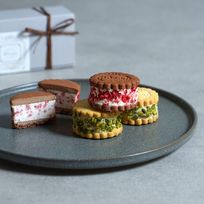 クッキークリームサンド 5個入り（ストロベリー3個・ピスタチオ2個）手土産 ギフト 内祝い