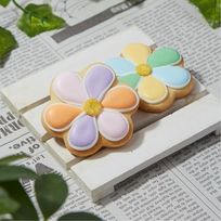 【お花】〈Mサイズ〉〈1枚〉アイシングクッキー 誕生日 お花 フラワー バースデー ケーキ かわいい お菓子 推し活 推しケーキ プチギフト クッキー ギフト アイシングクッキーleap