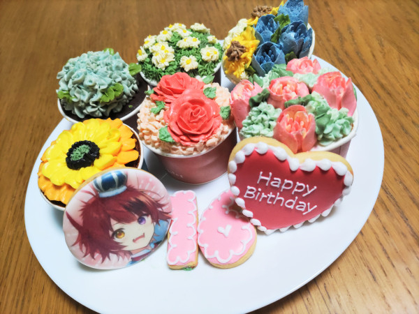 cupcake flowers box 2023【6cup set box】/カップケーキ6個セットの口コミ・評判の投稿画像