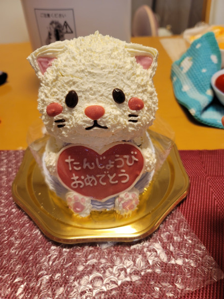 白い子ねこの立体ケーキ 5号 ネコ 猫 お誕生日やお祝いに 動物ケーキ の口コミ・評判の投稿画像